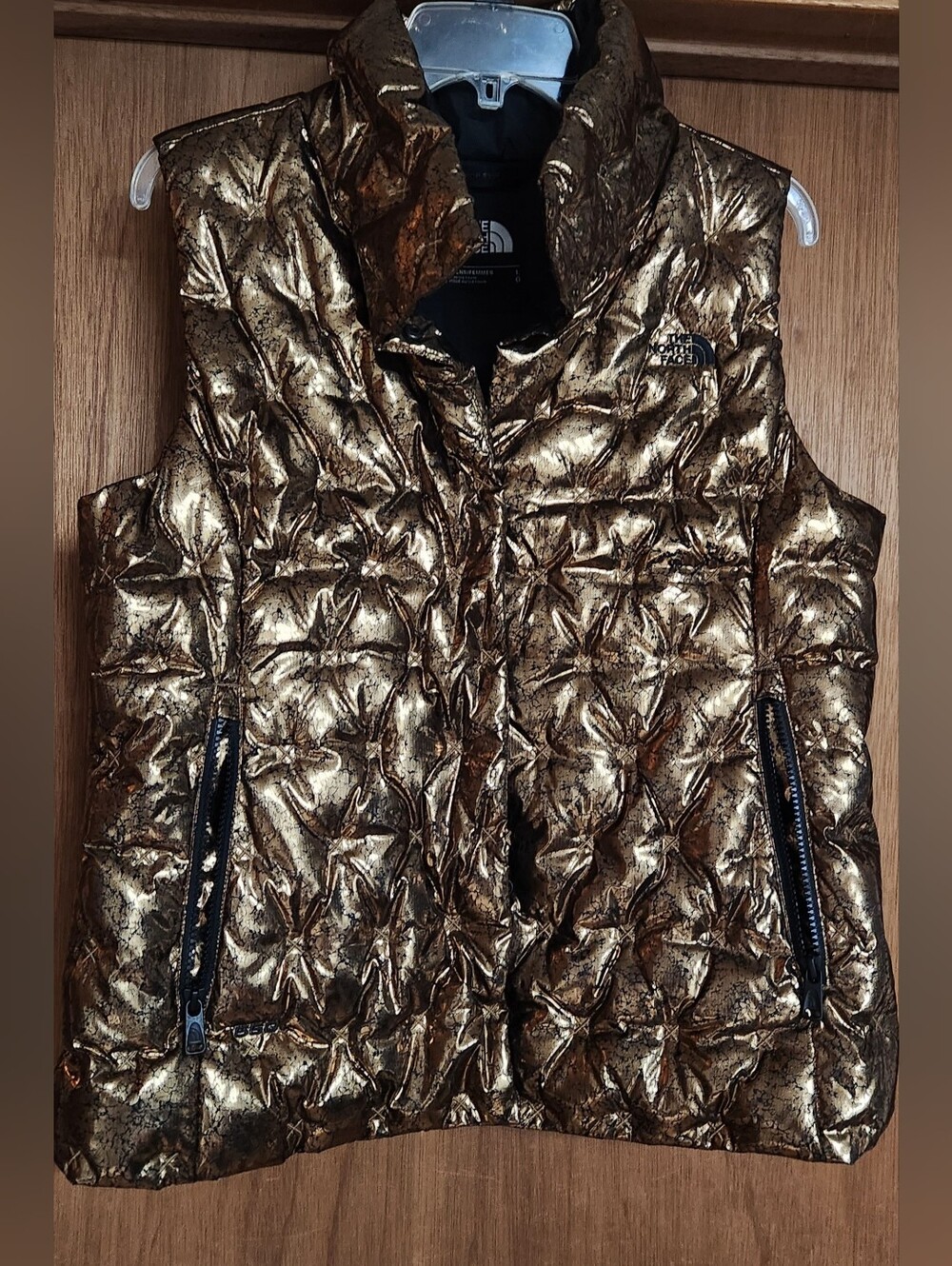 The North Face Metallic Gold Quilted Puffer Vest Size Large Like New